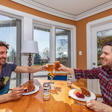 Fox Point Inn Parrsboro Екстер'єр фото