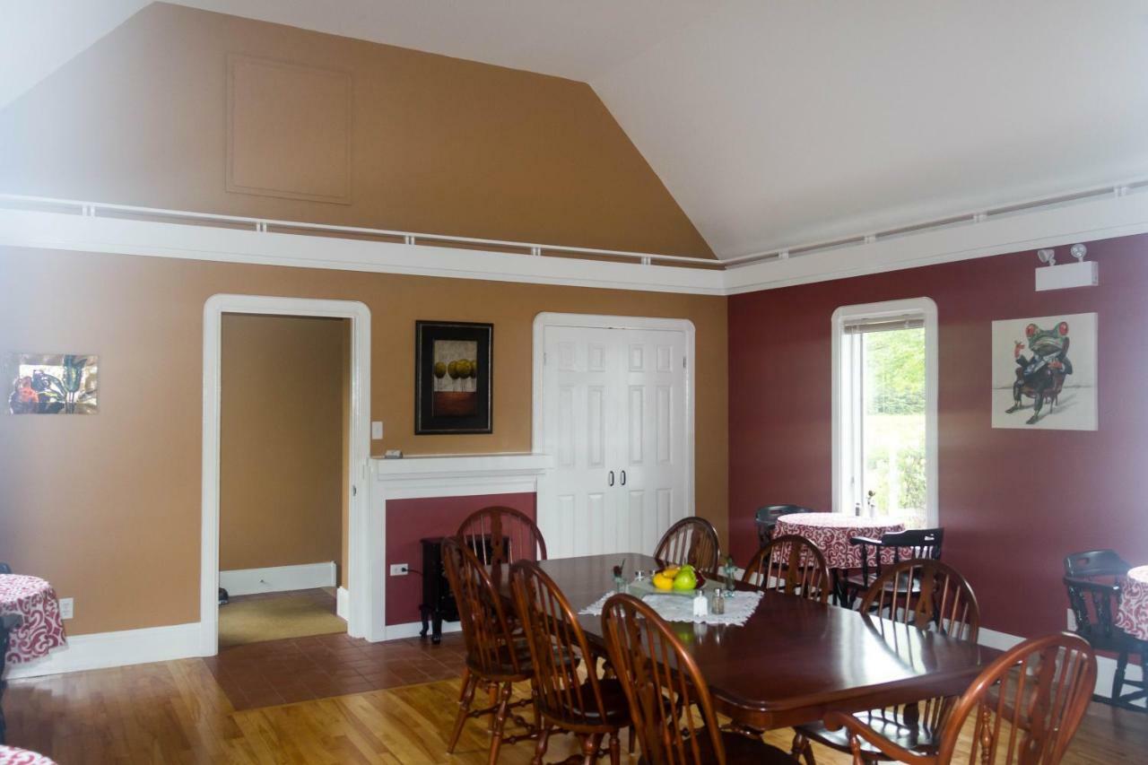 Fox Point Inn Parrsboro Екстер'єр фото