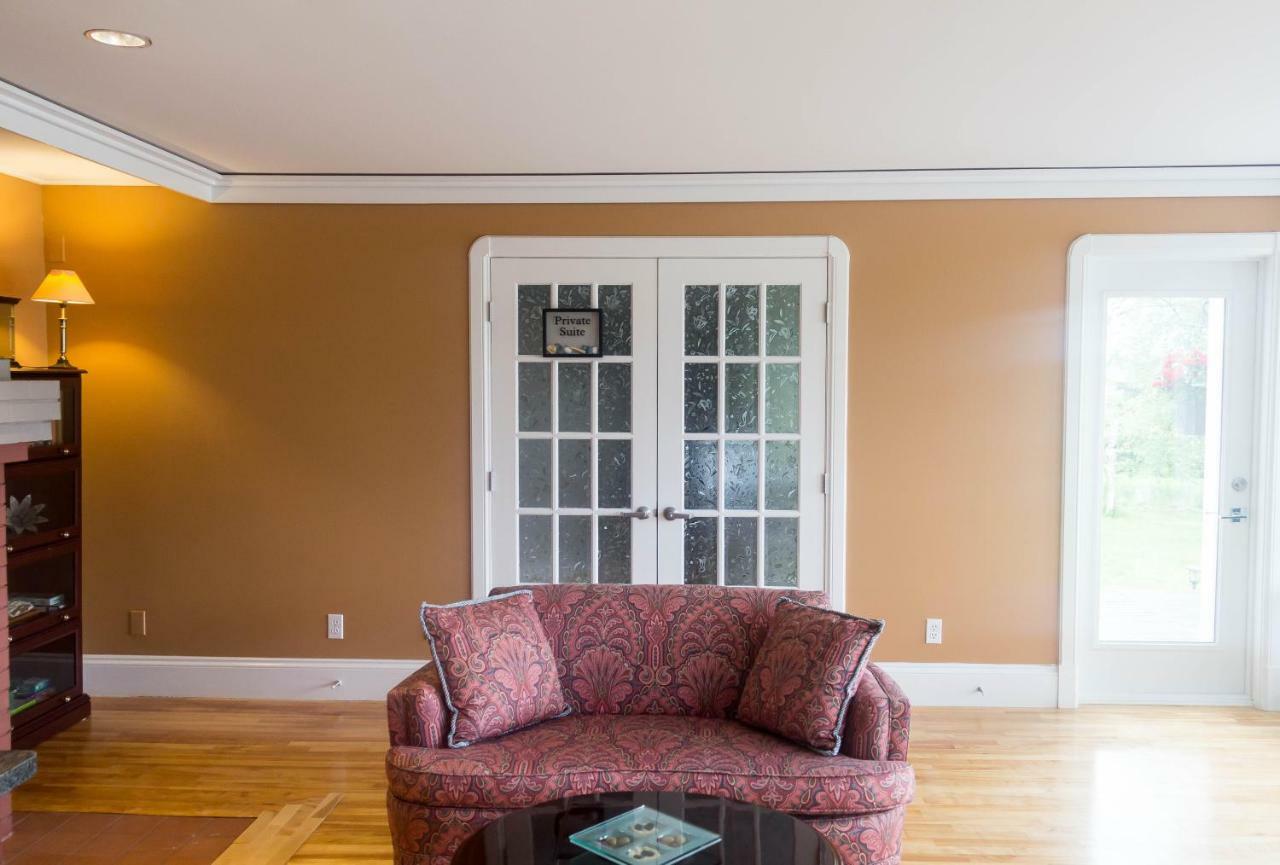 Fox Point Inn Parrsboro Екстер'єр фото